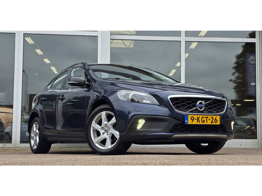 Volvo V40 Cross Country 1.6 T4 Summum 100% Dealer onderhouden Leer LED Navi Xenon Mooi! 48157138-0.jpg | van den Boog Automotive