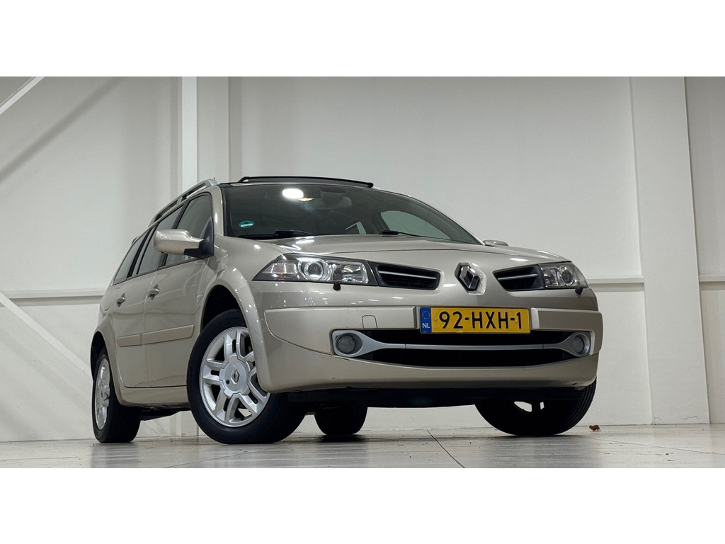 Renault Mégane Grand Tour 2.0i 16V Tech Line Schuifdak Trekhaak Navigatie Garantie 49891521-0.jpg | van den Boog Automotive
