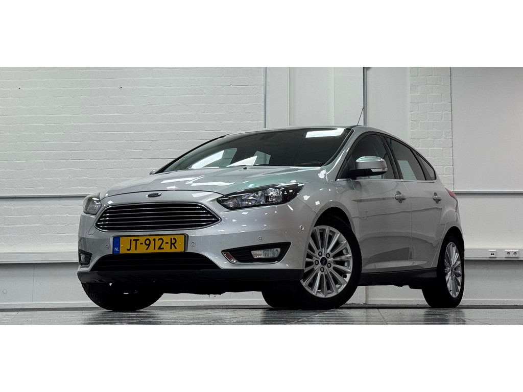 Ford Focus 1.5i Titanium 1e Eigenaar 100% Onderhouden Navi Parkeerhulp Mooi! Garantie 51178749-0.jpg | van den Boog Automotive