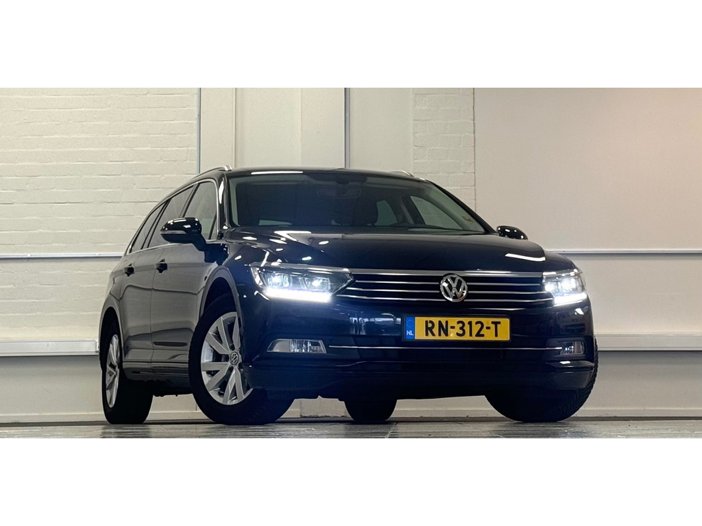 Volkswagen Passat Variant 1.6 TDI Comfortline Business A/T Navi Trekhaak LED Mooi! 51380790-0.jpg | van den Boog Automotive