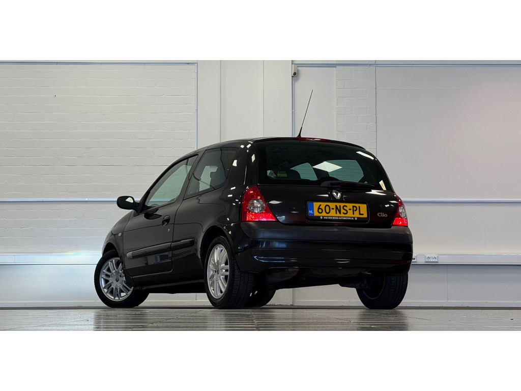 Renault Clio 1.6i 16V Initiale Leer Clima 3e Eigenaar LED Nieuwe APK 53045074-0.jpg | van den Boog Automotive