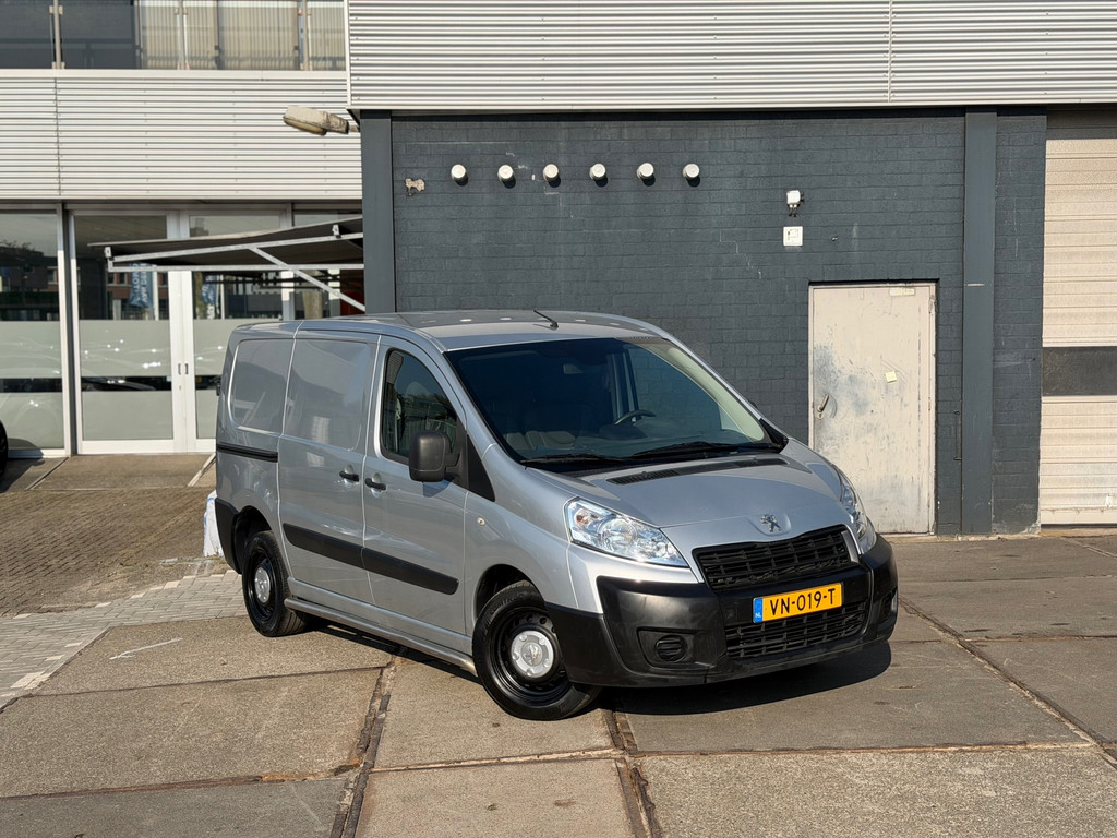 Peugeot Expert 227 1.6 HDI L1H1 Navteq 3-persoons Airco APK 6-5-2027 53096793-0.jpg | van den Boog Automotive