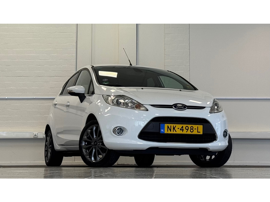 Ford Fiesta 1.25 Trend Clima Cruise control Parkeerhulp LM velgen Mooi! 53634503-0.jpg | van den Boog Automotive