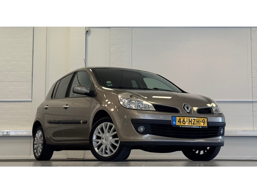 Renault Clio 1.2 TCE Collection Airco NAP 100% onderhouden 53721456-0.jpg | van den Boog Automotive