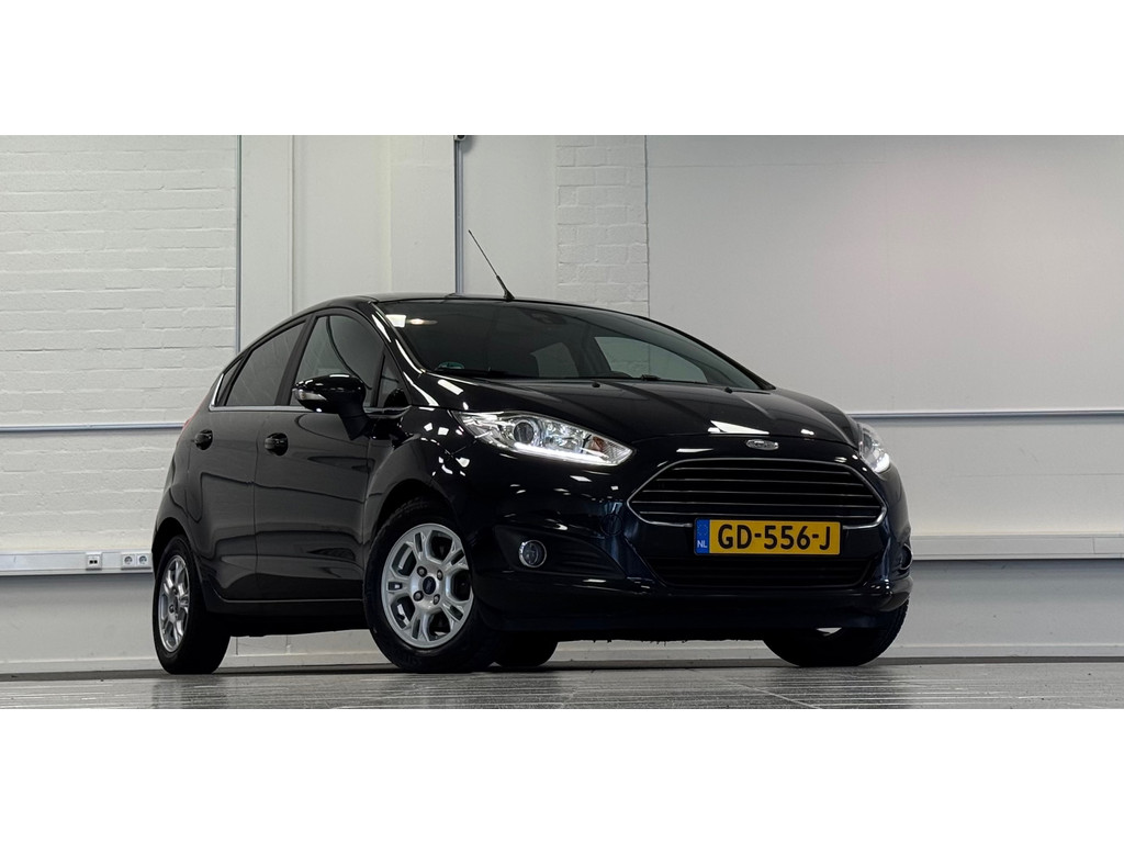 Ford Fiesta 1.5 TDCi Titanium Lease Camera Navigatie Getint glas PDC Mooi! 54222231-0.jpg | van den Boog Automotive