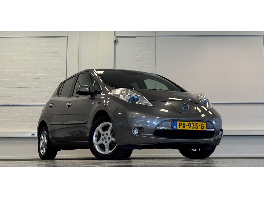 Nissan Leaf Acenta 24 kWh SOH 82% Navigatie Clima Mooi! 54223145-0.jpg | van den Boog Automotive