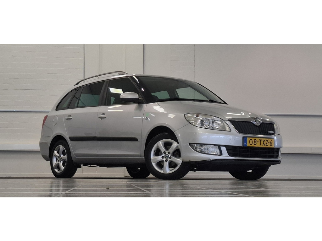 Škoda Fabia Combi 1.2 TDI Businessline Lerenbekleding Navi PDC Trekhaak 54309915-0.jpg | van den Boog Automotive