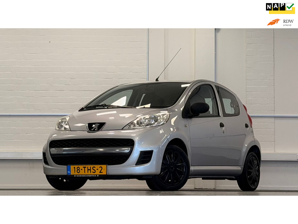 Peugeot 107 1.0i 12V XR 1e Eigenaar 100% Onderhouden Airco Mooi! APK 04-02-2027 54353143-0.jpg | van den Boog Automotive