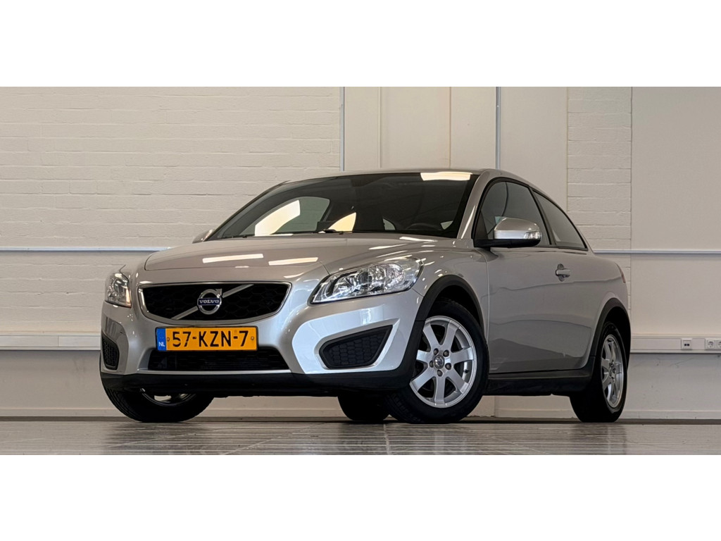 Volvo C30 1.6i 16V Kinetic 1e Eigenaar APK 12-03-2027 Garantie Mooi! 54353178-0.jpg | van den Boog Automotive