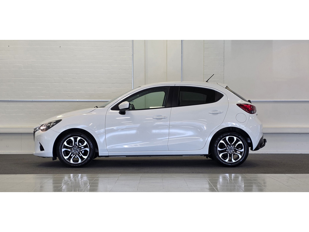 Mazda 2 1.5 Skyactiv-G GT-M Line Trekhaak Navi 2e eigenaar Mooi! 54363248-0.jpg | van den Boog Automotive