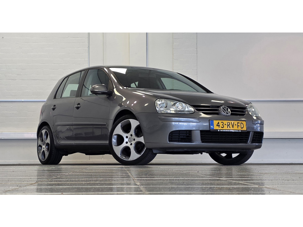 Volkswagen Golf 1.4 FSI Businessline Airco 18" LM velgen Garantie APK 01-03-2027 54476112-0.jpg | van den Boog Automotive
