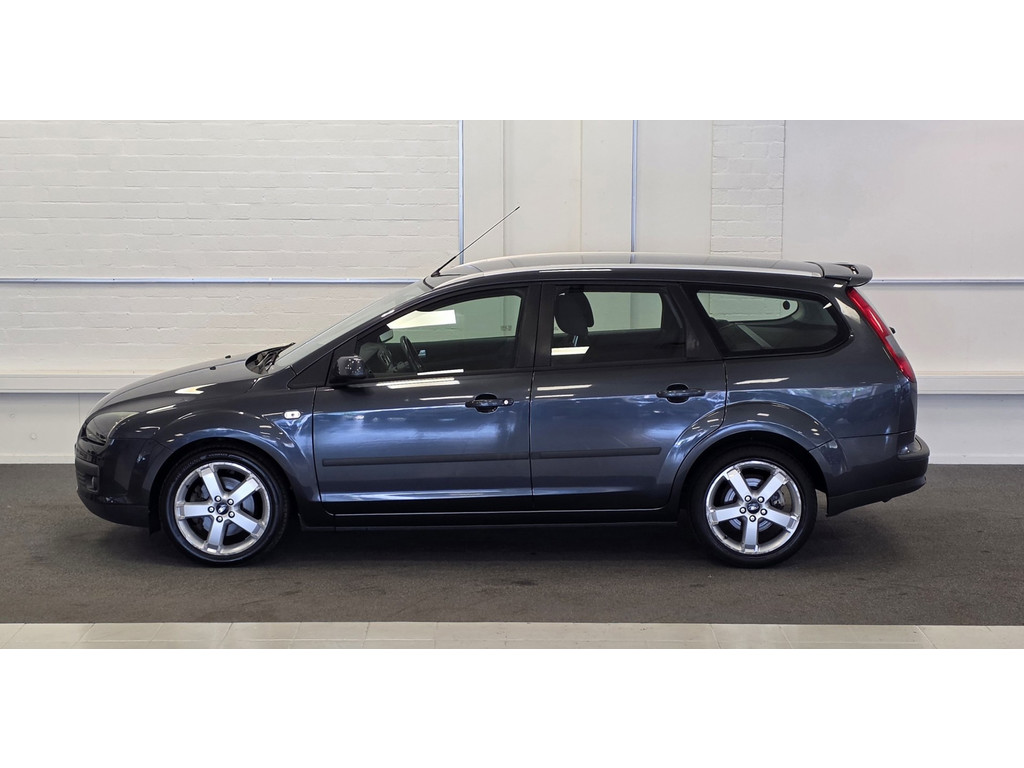 Ford Focus Wagon 2.0i 16V Rally Edition 2e eigenaar Lage tellerstand Navigatie Garantie APK 03-06-2027 54551321-0.jpg | van den Boog Automotive