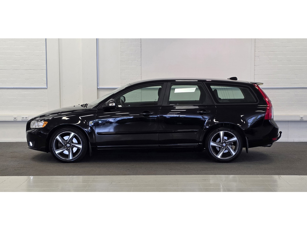 Volvo V50 2.0 D3 Momentum Automaat Trekhaak Rijdt en schakelt goed APK 29-04-2027 54671858-0.jpg | van den Boog Automotive