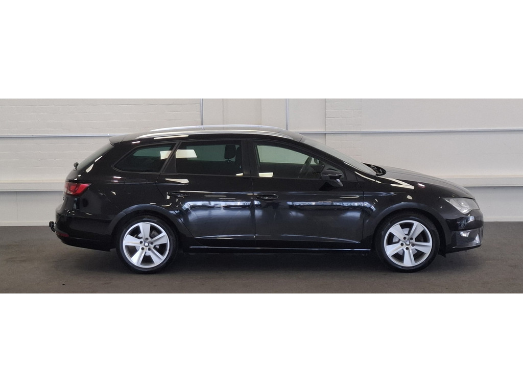 SEAT Leon ST 1.4 TSI FR Trekhaak Garantie Mooi! Half leer Clima 54746009-0.jpg | van den Boog Automotive