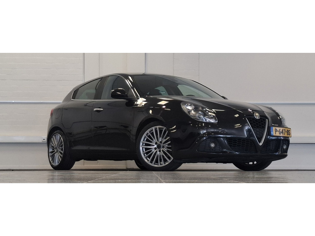 Alfa Romeo Giulietta 1.4 T Distinctive Sportuitlaat Nieuwe APK Garantie 54753574-0.jpg | van den Boog Automotive