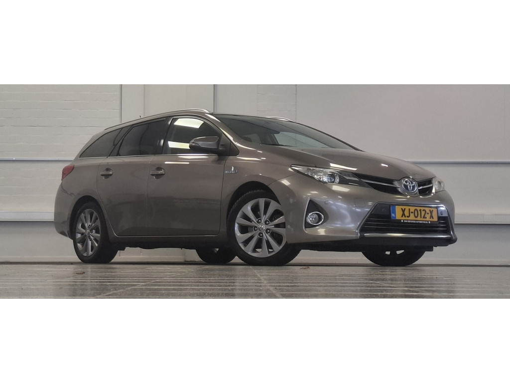 Toyota Auris Touring Sports 1.8 Hybrid Executive Pano Leer Trekhaak Garantie Mooi! 54914148-0.jpg | van den Boog Automotive