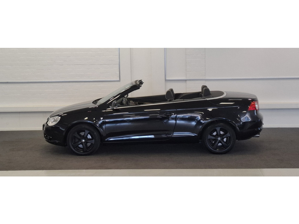 Volkswagen Eos 2.0 T-FSI 200pk 3e Eigenaar Leer Xenon Kleppensysteem PDC 54922289-0.jpg | van den Boog Automotive