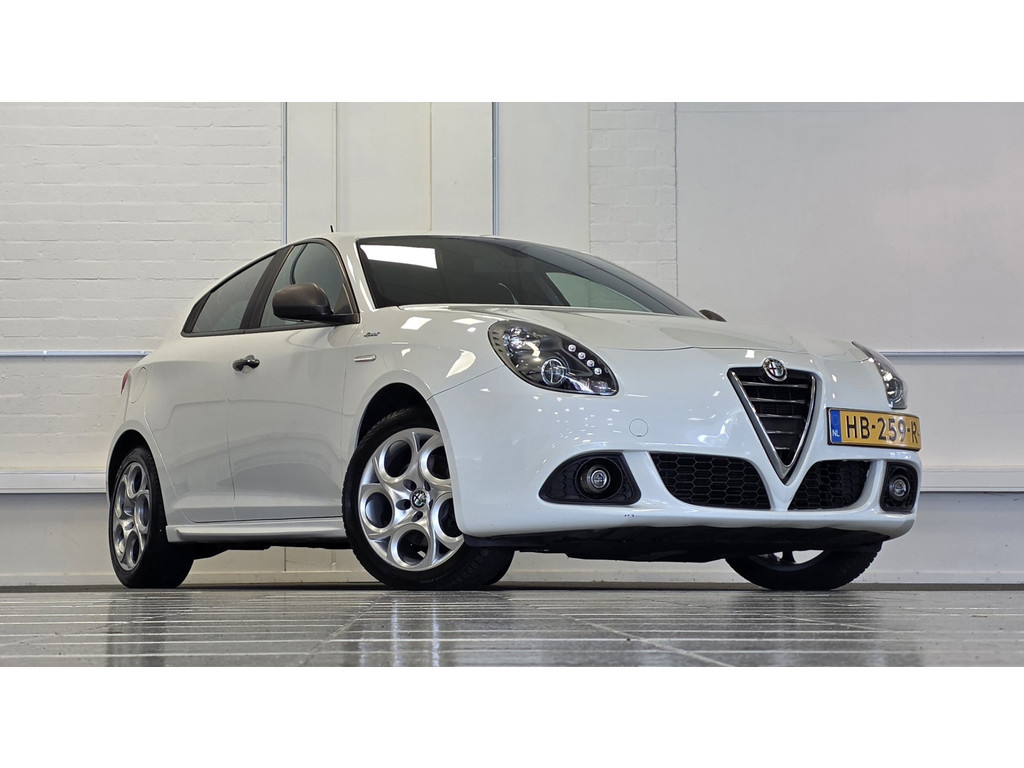 Alfa Romeo Giulietta 1.4 T Sprint 170pk A/T 2e Eigenaar Trekhaak Navi Mooi! 54939700-0.jpg | van den Boog Automotive