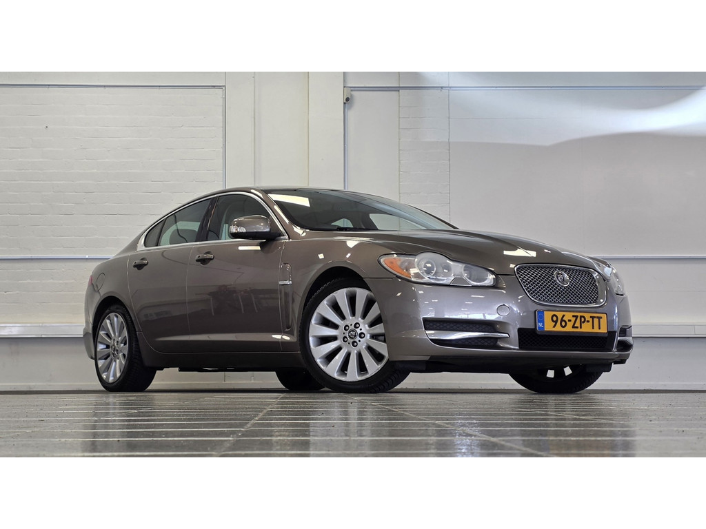 Jaguar XF 3.0 V6 Premium Luxury 3e Eigenaar Xenon Winterpakket Mooi! 55186517-0.jpg | van den Boog Automotive