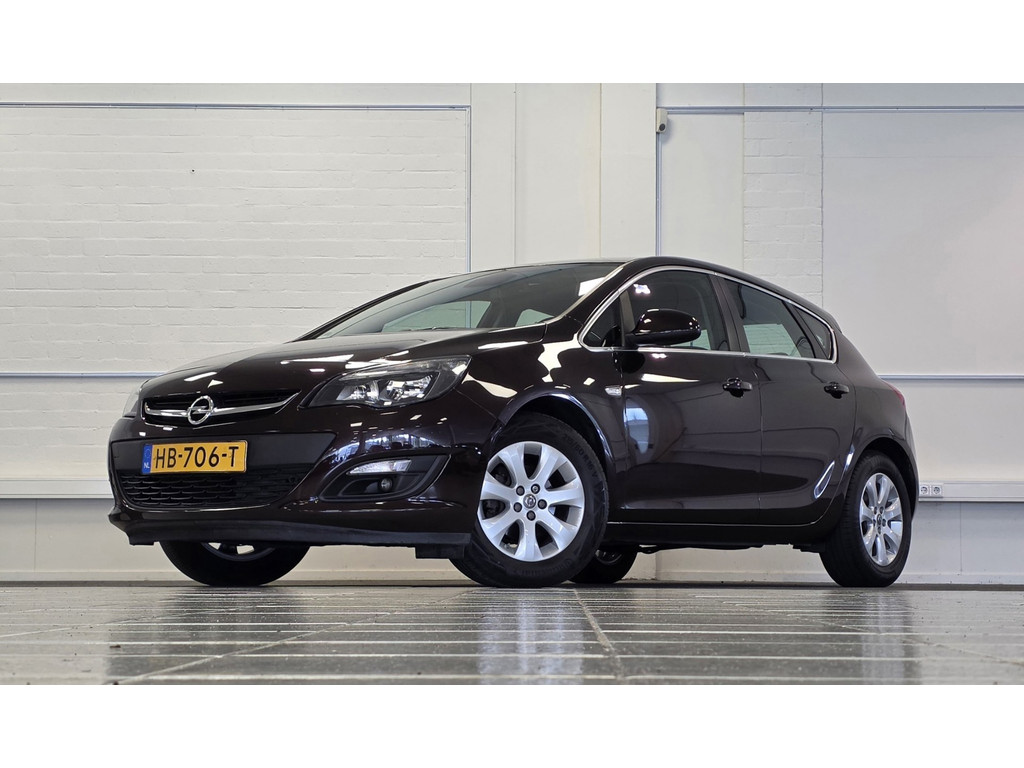 Opel Astra 1.4 Turbo Blitz 1e Eigenaar 100% Onderhouden Trekhaak Navi 55480122-0.jpg | van den Boog Automotive
