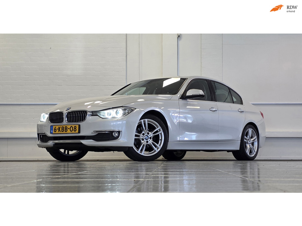 BMW 3 Serie 320i EfficientDynamics Edition Upgrade Edition Leer Xenon Navi 55653771-0.jpg | van den Boog Automotive