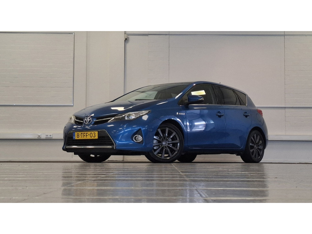 Toyota Auris 1.8 Hybrid Lease+ Pano Trekhaak Navi Camera 2e Eigenaar 55713561-0.jpg | van den Boog Automotive