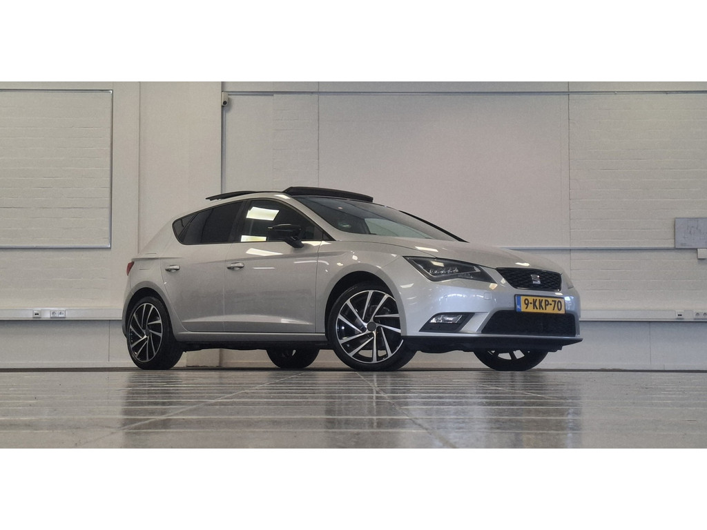 SEAT Leon 1.2 TSI Style Automaat Schuif/kanteldak 18"LM Velgen Navi Mooi! 55713877-0.jpg | van den Boog Automotive