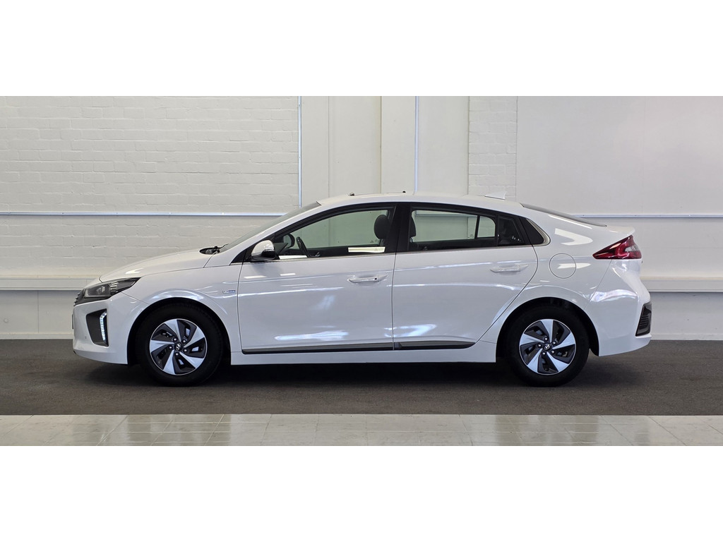 Hyundai IONIQ 1.6 GDi First Edition Pano Leer Vol opties! Garantie 55897589-0.jpg | van den Boog Automotive