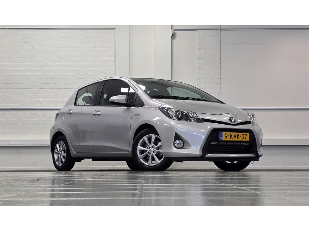 Toyota Yaris 1.5 Full Hybrid Aspiration 2e Eigenaar Camera LED Garantie 55971147-0.jpg | van den Boog Automotive