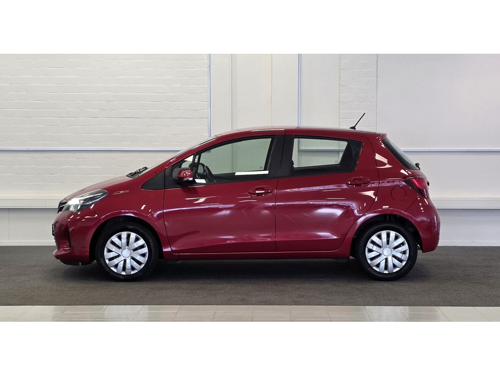 Toyota Yaris 1.3 VVT-i Aspiration 100% Onderhouden Camera APK 28-06-2027 56125837-0.jpg | van den Boog Automotive