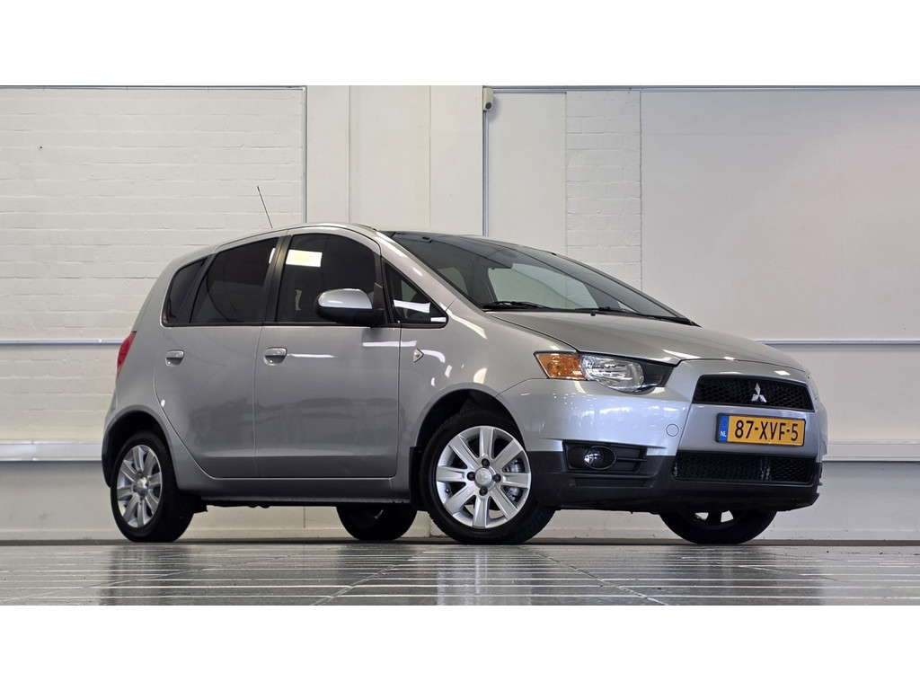 Mitsubishi Colt 1.3i Edition Two 2e Eigenaar Trekhaak Allseason banden Mooi! 56127847-0.jpg | van den Boog Automotive