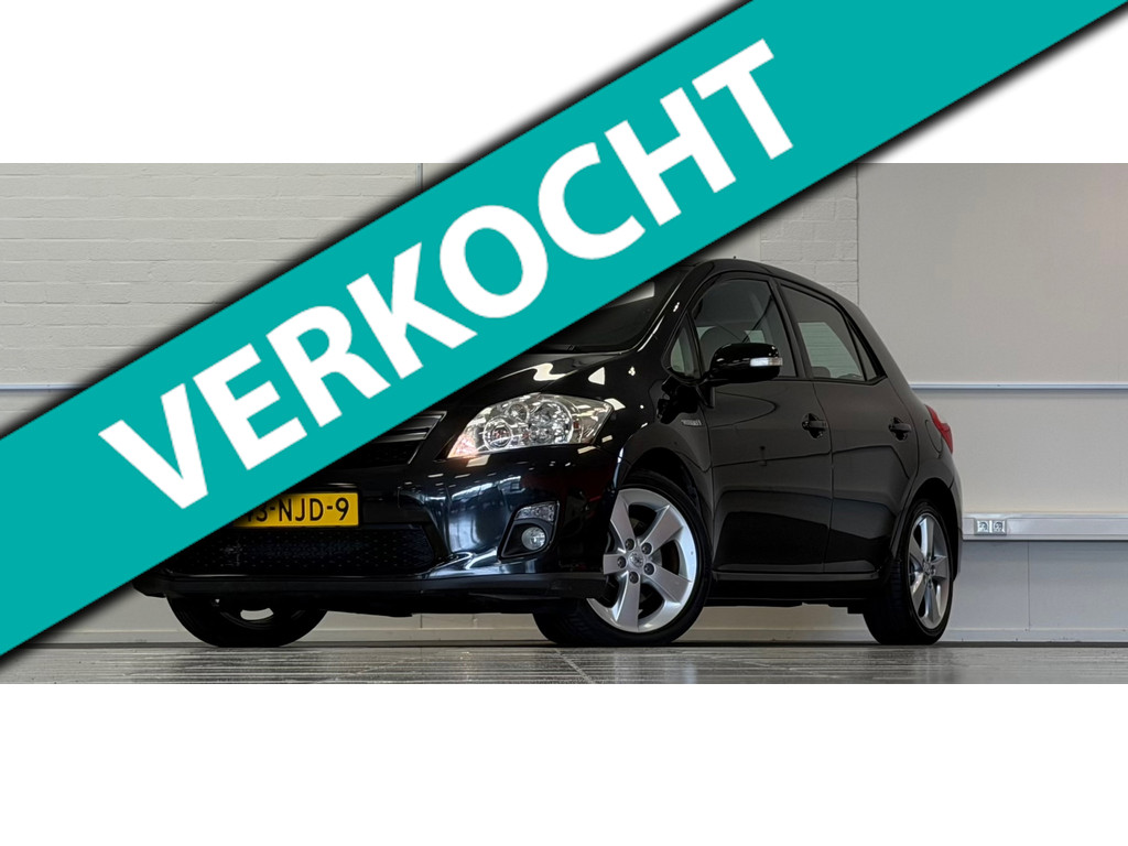 Toyota Auris 1.8 Full Hybrid Executive 2e Eigenaar Trekhaak Camera Navi Mooi! 56162836-0.jpg | van den Boog Automotive