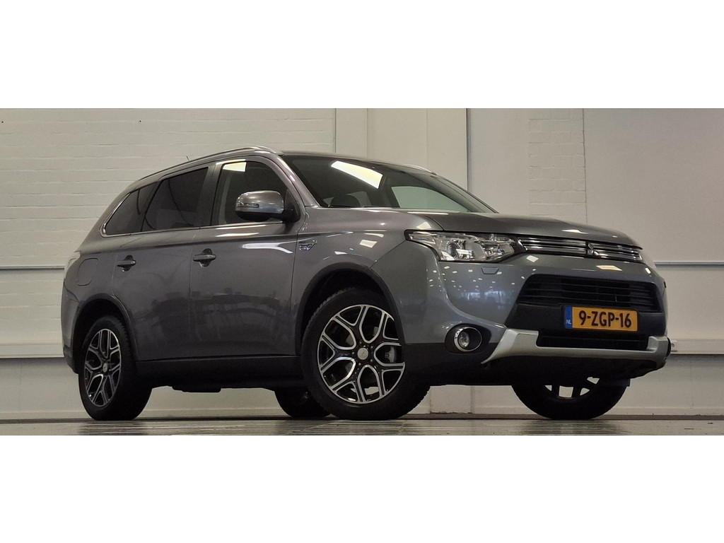Mitsubishi Outlander 2.0 PHEV Executive X-Line 100% Onderhouden Trekhaak 2e Eigenaar 56526987-0.jpg | van den Boog Automotive