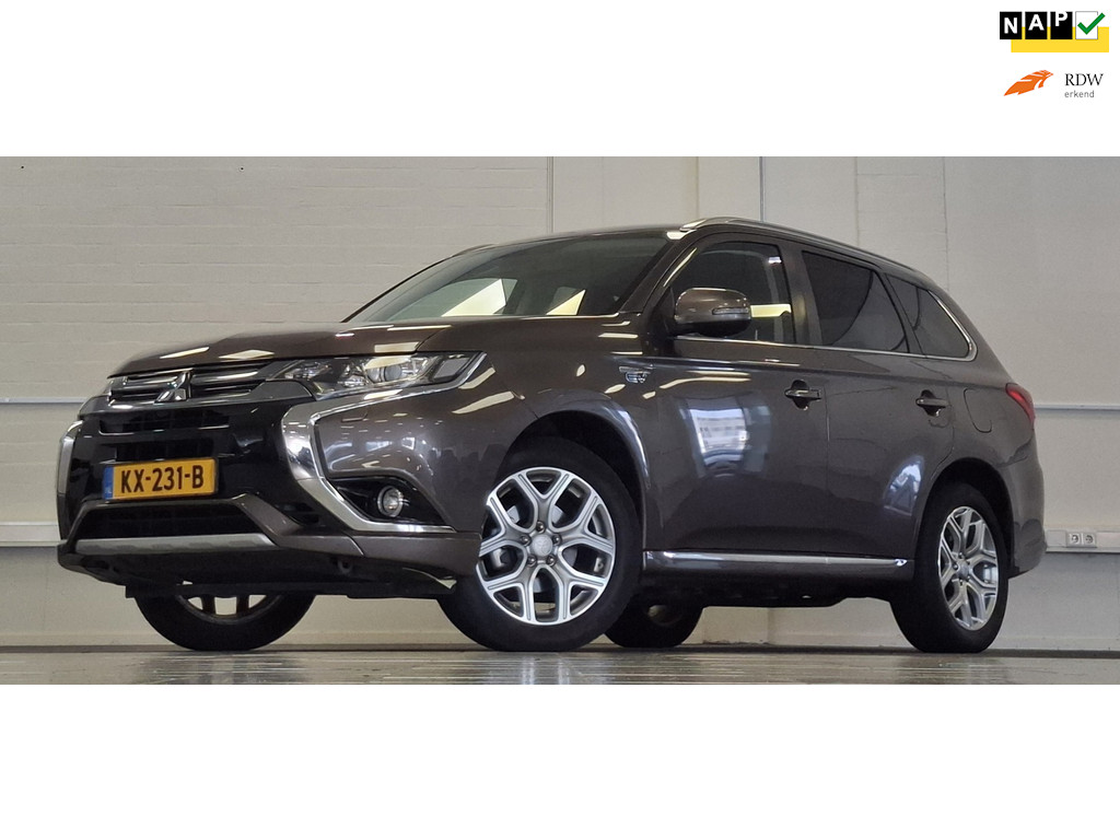 Mitsubishi Outlander 2.0 PHEV Business Edition Trekhaak 100% Dealer onderhouden Allseason banden Mooi! 56687342-0.jpg | van den Boog Automotive
