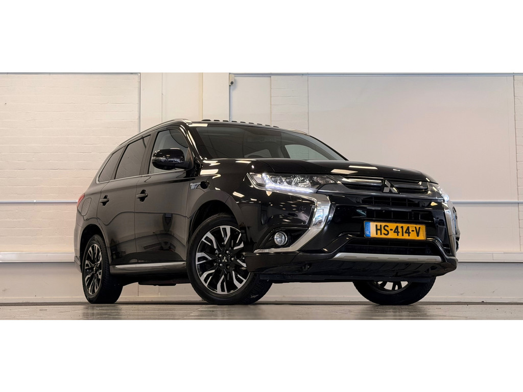 Mitsubishi Outlander 2.0 PHEV instyle+ Trekhaak 2e Eigenaar Nieuwe APK 56700957-0.jpg | van den Boog Automotive
