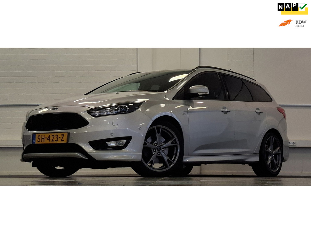 Ford Focus Wagon 1.5 ST-Line Trekhaak Xenon 100% Dealer onderhouden Mooi! 56808377-0.jpg | van den Boog Automotive