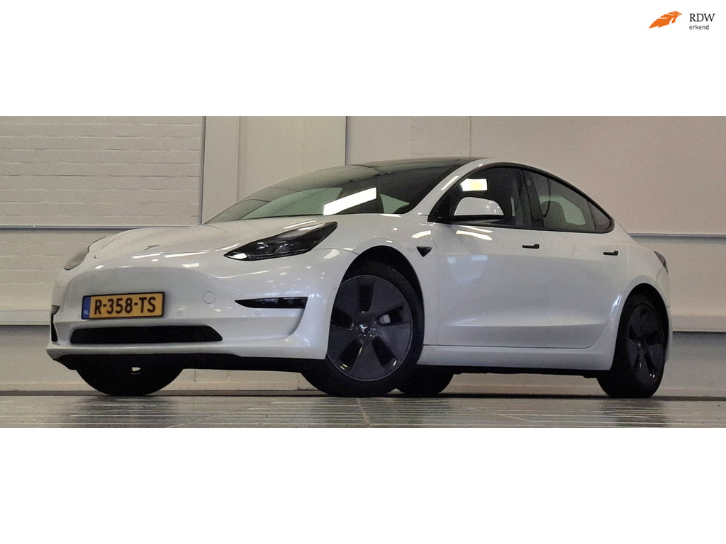 Tesla Model 3 Standard RWD Plus 60 kWh SOH 86% Faceflift 56866410-0.jpg | van den Boog Automotive