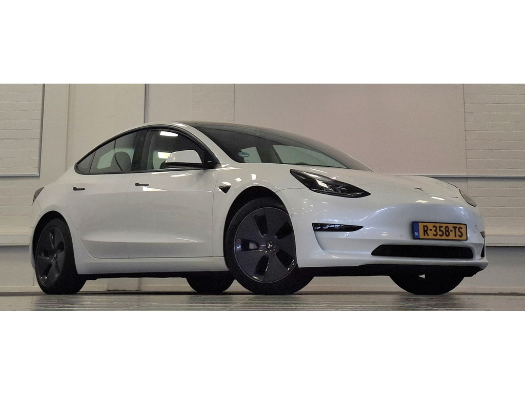 Tesla Model 3 Standard RWD Plus 60 kWh SOH 86% Faceflift 56866410-0.jpg | van den Boog Automotive