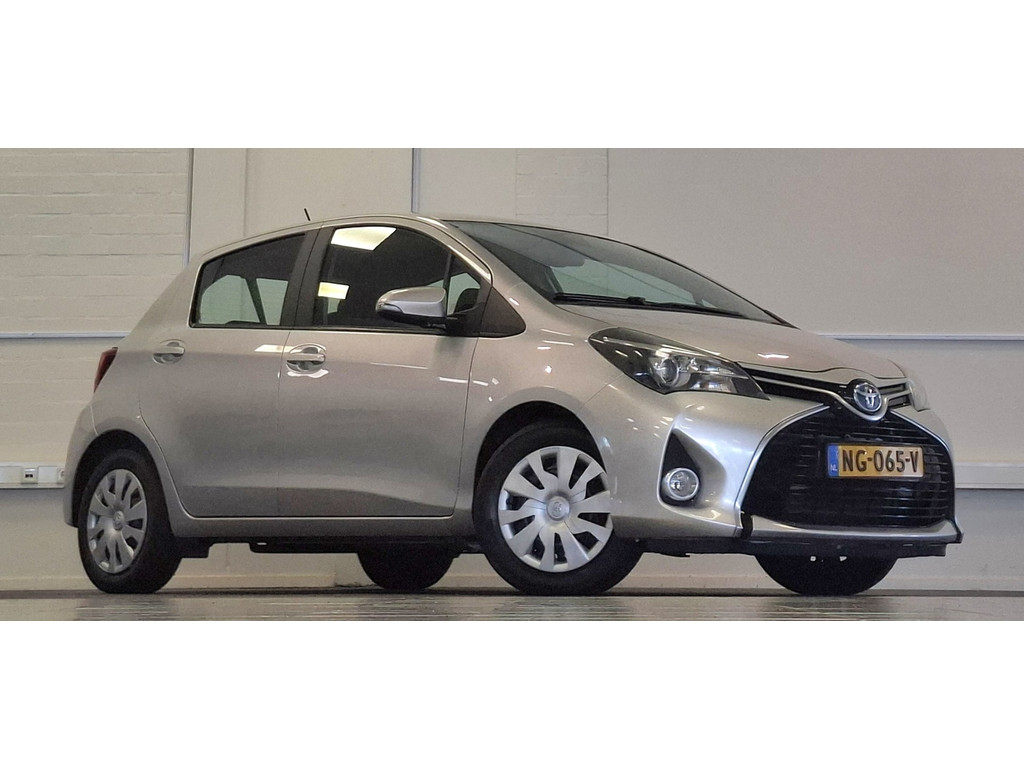 Toyota Yaris 1.5 Hybrid Now Navi Camera 100% Onderhouden 56951019-0.jpg | van den Boog Automotive