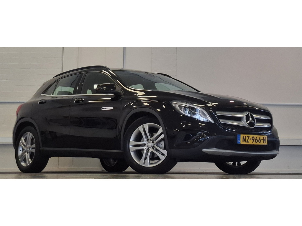 Mercedes-Benz GLA 200 Edition 1 Automaat Navi Xenon Leder Mooi! 57156993-0.jpg | van den Boog Automotive