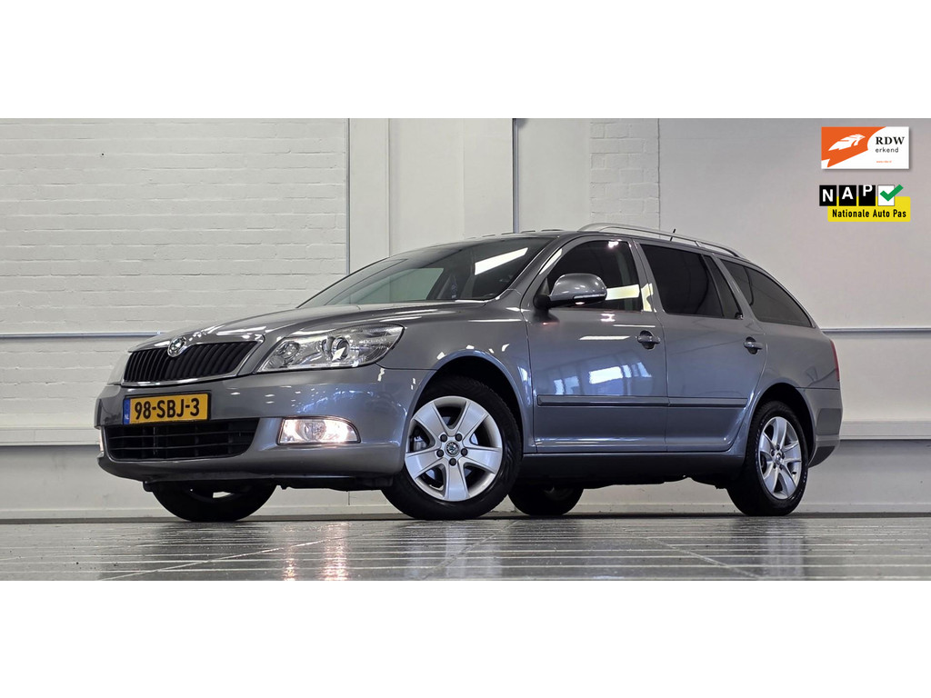 Škoda Octavia Combi 1.4 TSI Elegance Automaat Schuif/kanteldak 57170501-0.jpg | van den Boog Automotive