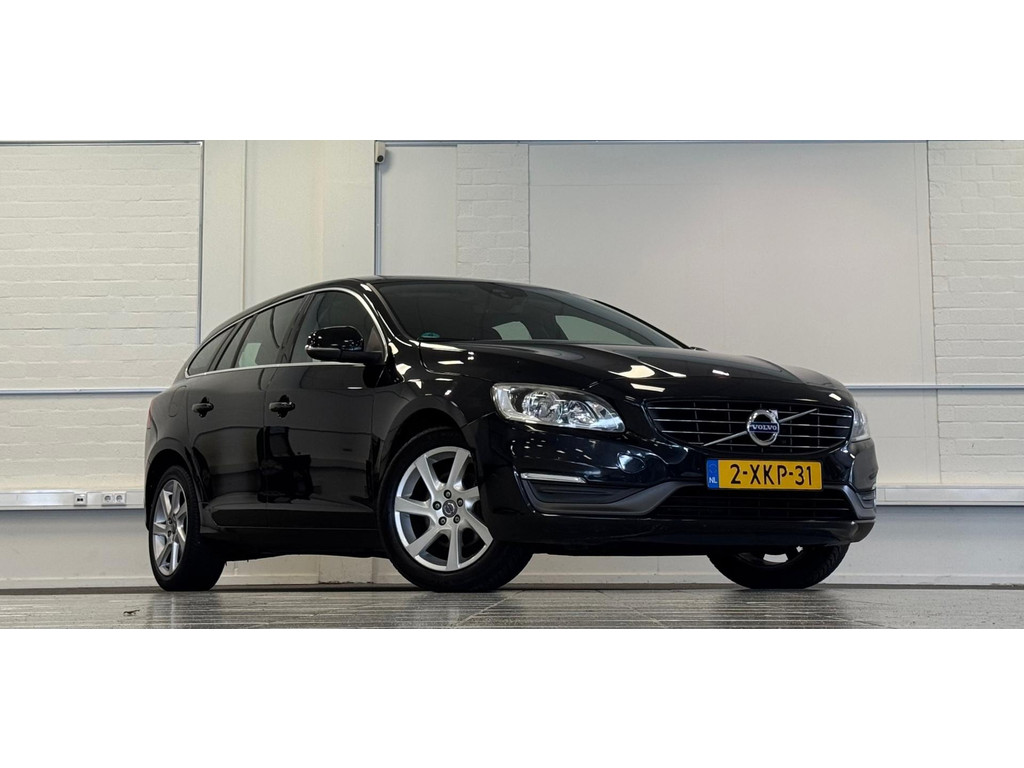 Volvo V60 1.6 T3 Momentum Navigatie 3e Eigenaar Garantie 57170502-0.jpg | van den Boog Automotive