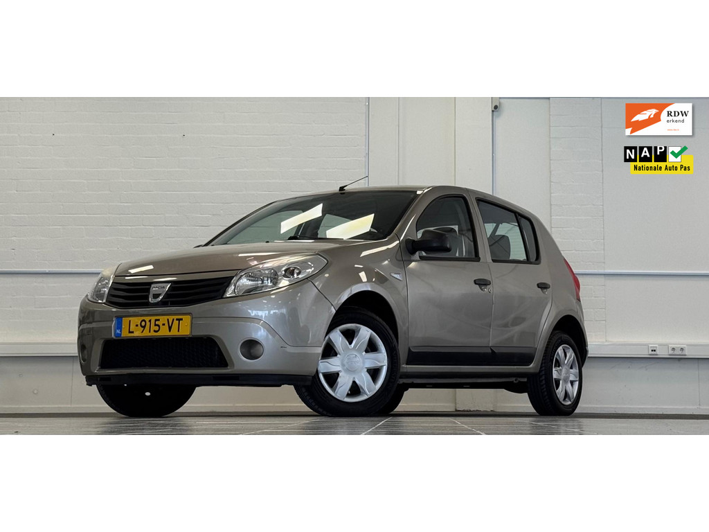 Dacia Sandero 1.2i Lauréate Airco Nieuwe APK Exclusive-pakket 57170524-0.jpg | van den Boog Automotive
