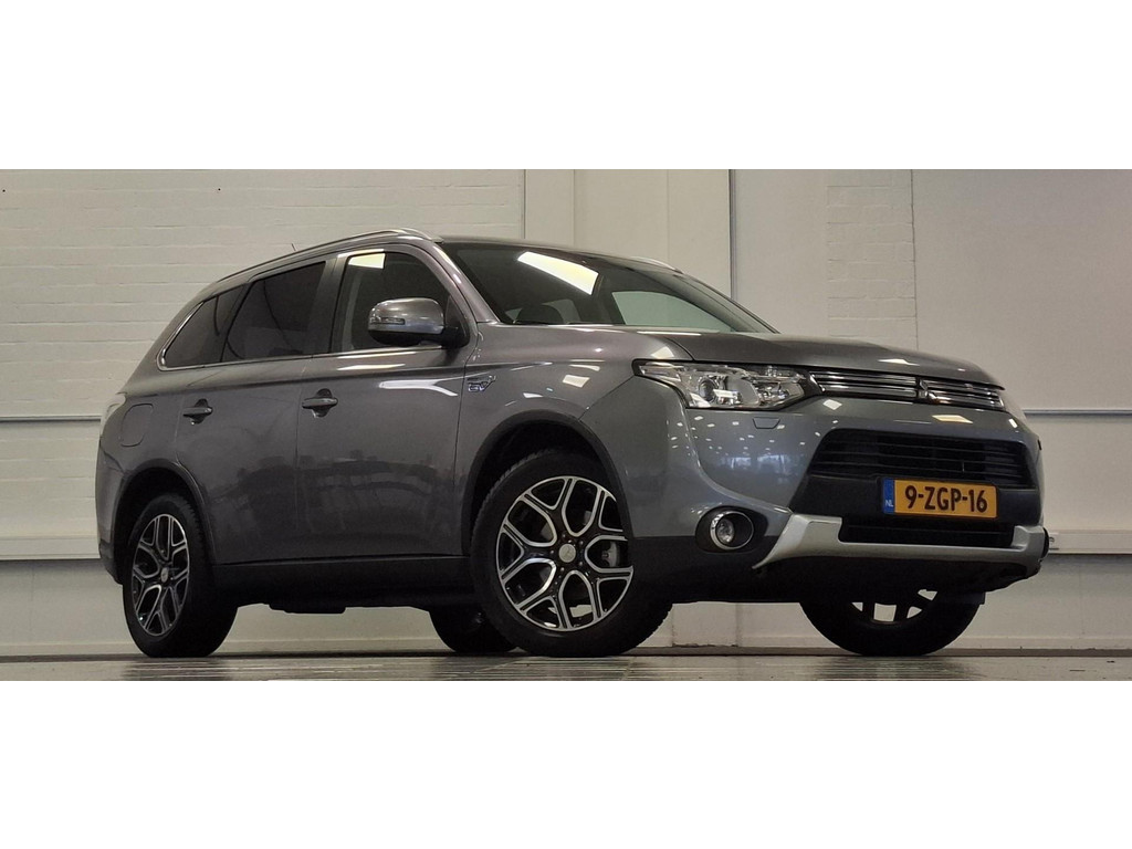 Mitsubishi Outlander 2.0 PHEV Executive X-Line 100% Onderhouden 57170537-0.jpg | van den Boog Automotive