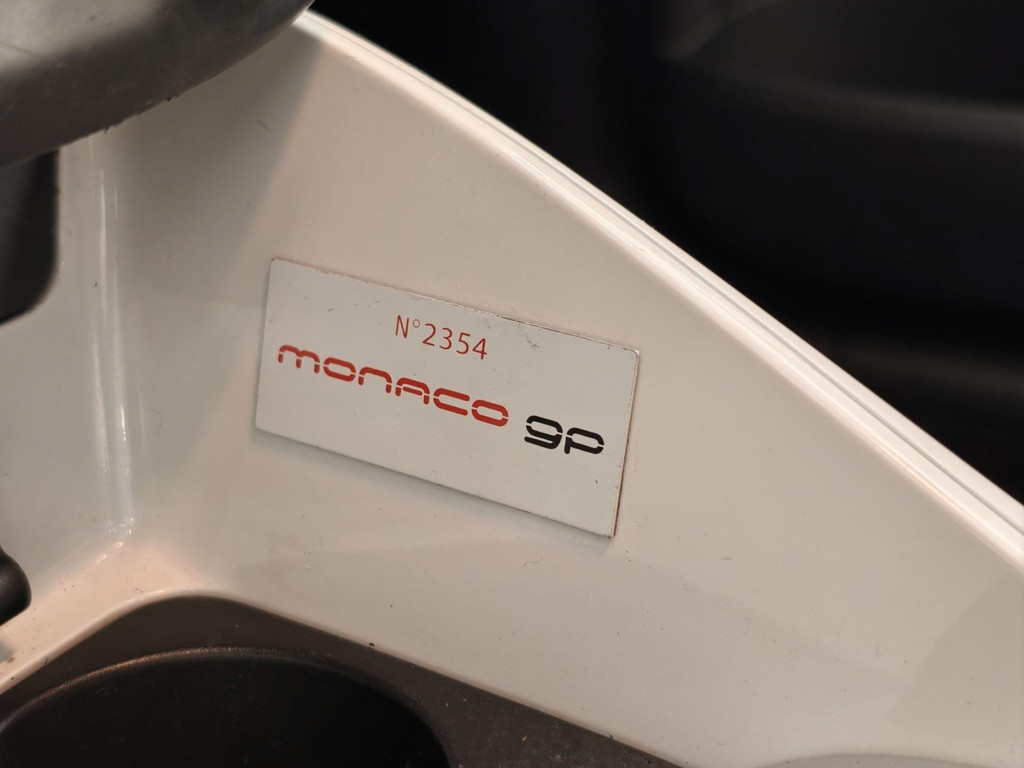 Renault Mégane Coupé 1.4 TCe Monaco GP Xenon APK 12-07-2027 57170568-0.jpg | van den Boog Automotive