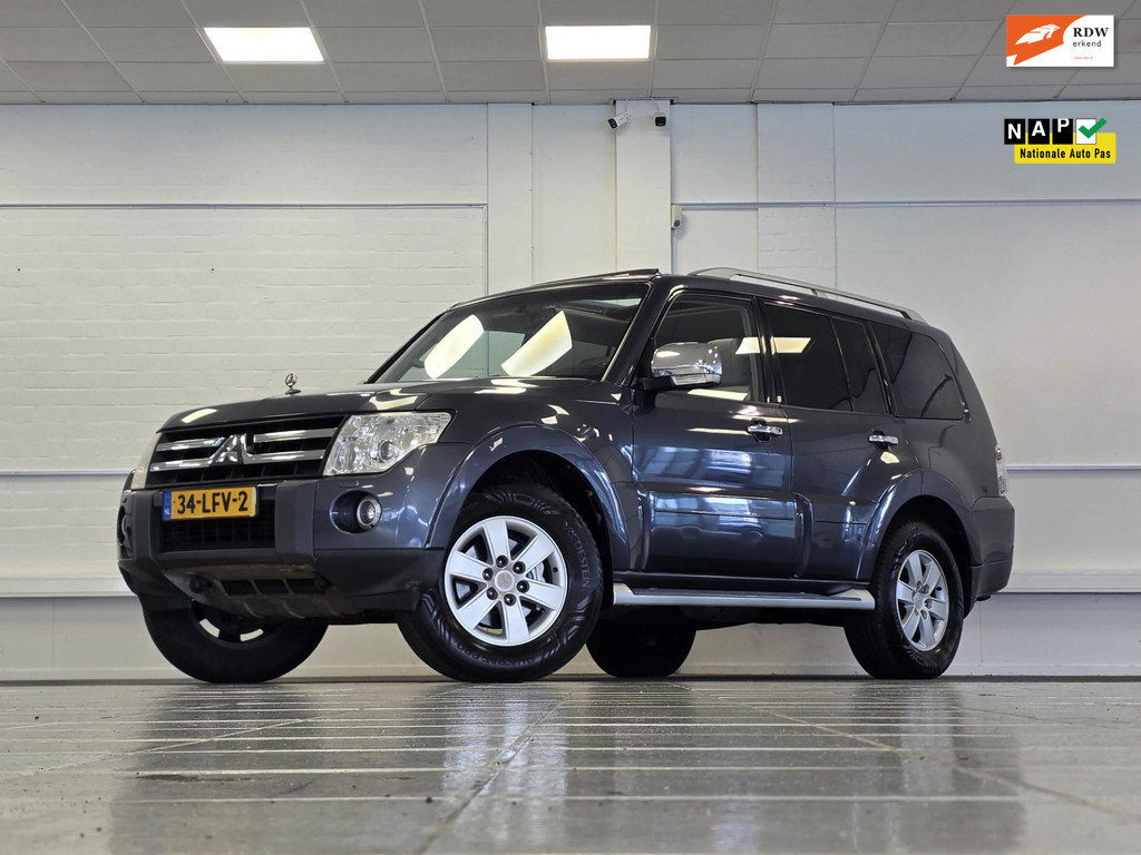 Mitsubishi Pajero 3.2 DI-D Instyle Automaat 70 Leder Trekhaak Mooi! 57170656-0.jpg | van den Boog Automotive
