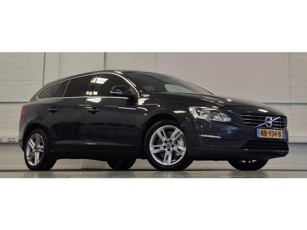 Volvo V60 2.4 D5 Twin Engine Lease Edition 2e Eigenaar Navi 57170679-0.jpg | van den Boog Automotive