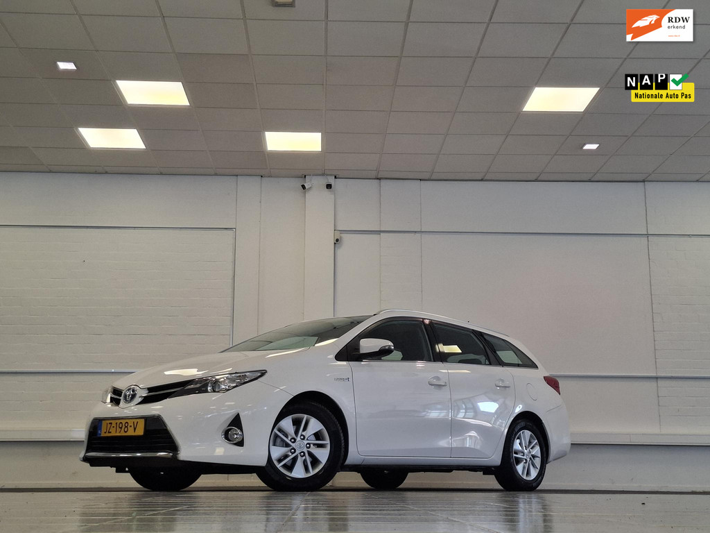 Toyota Auris Touring Sports 1.8 Hybrid Lease+ 57208962-0.jpg | van den Boog Automotive