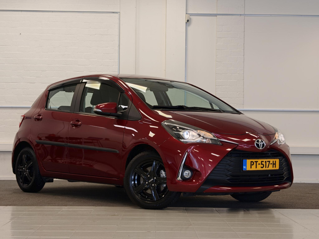 Toyota Yaris 1.5 VVT-i Aspiration 57209302-0.jpg | van den Boog Automotive