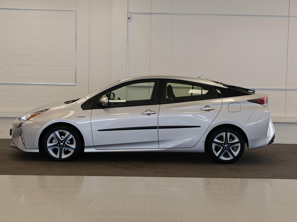 Toyota Prius 1.8 Dynamic 57228108-0.jpg | van den Boog Automotive